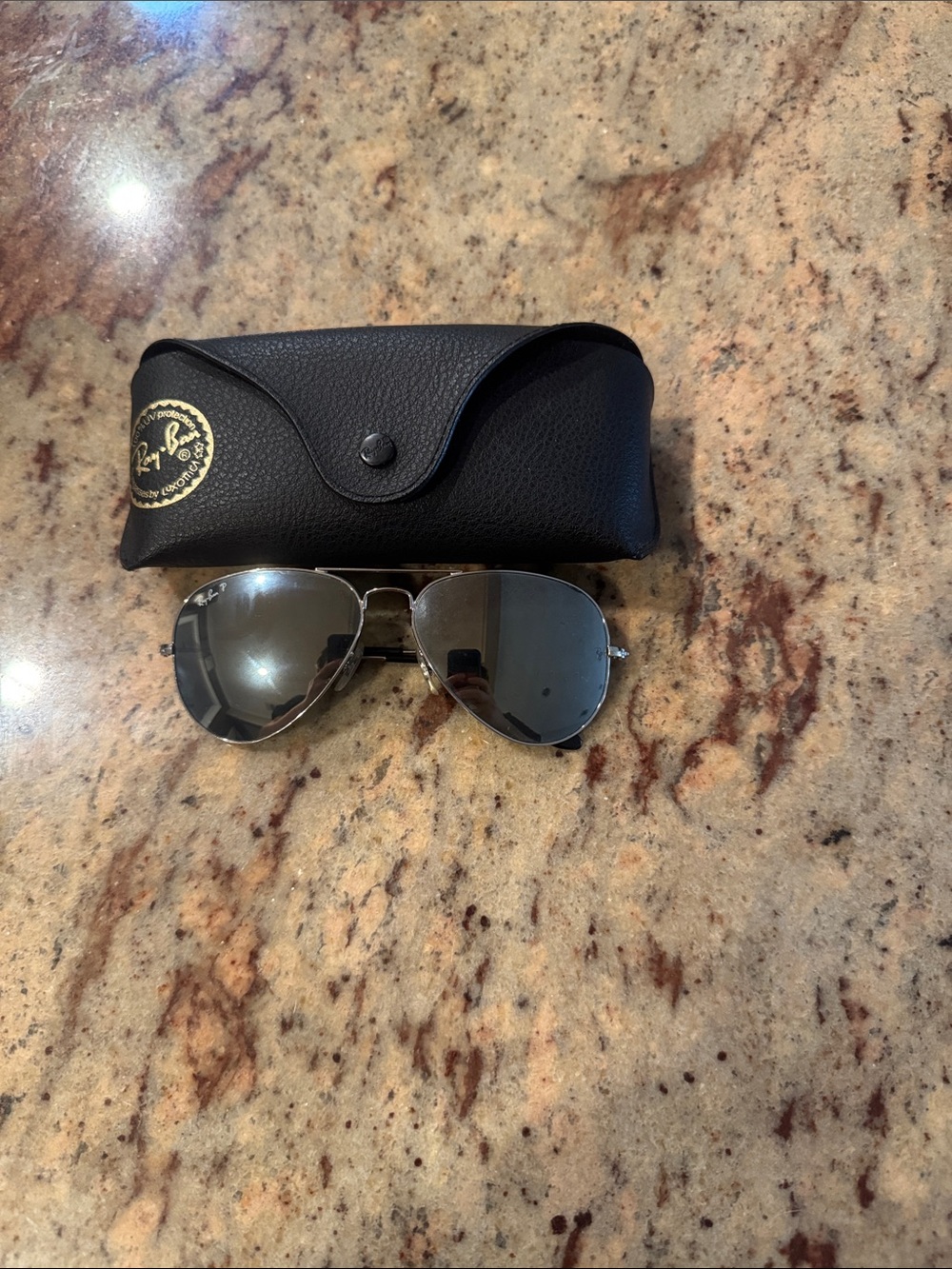 Ray-Ban Silver polarized Aviator Sunglasses with Black Case